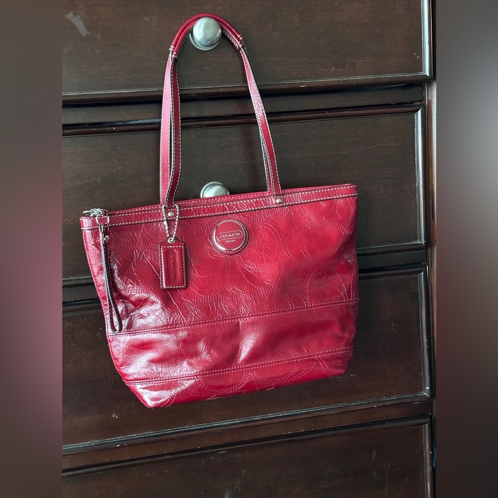 Coach Cherry Red Patent Leather Tote with Embossed Optic C 2011 Y2K EUC